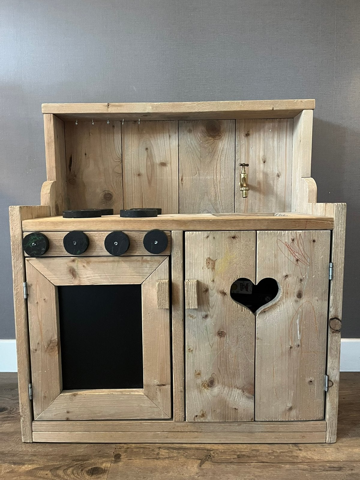 Houten speelkeukentje loogbeits, Ophalen, Zo goed als nieuw