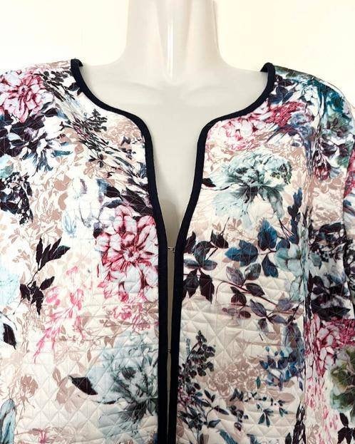 LIV jasje maat M, Kleding | Dames, Maat 38/40 (M), Overige kleuren, Ophalen of Verzenden, Zo goed als nieuw