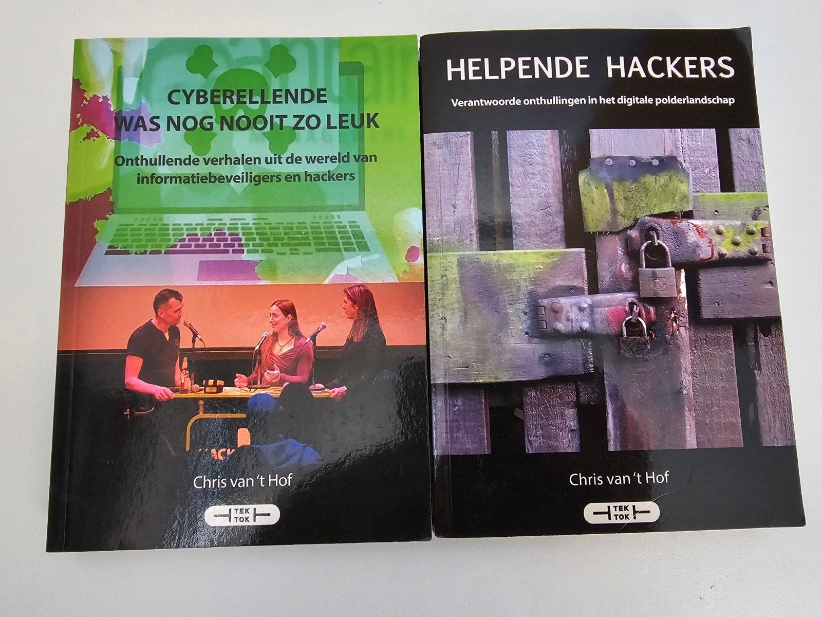Cyberellende & Helpende Hackers - Chris van 't Hof, Ophalen of Verzenden, Gelezen, Chris van 't Hof