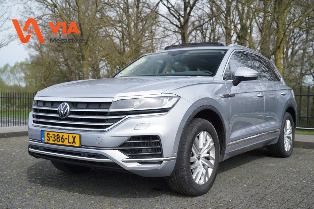 Volkswagen Touareg 3.0 TSi V6 | 4MOTION R-line | Pano | Lede, Auto's, Volkswagen, Gebruikt, 2995 cc, Leder, Bedrijf