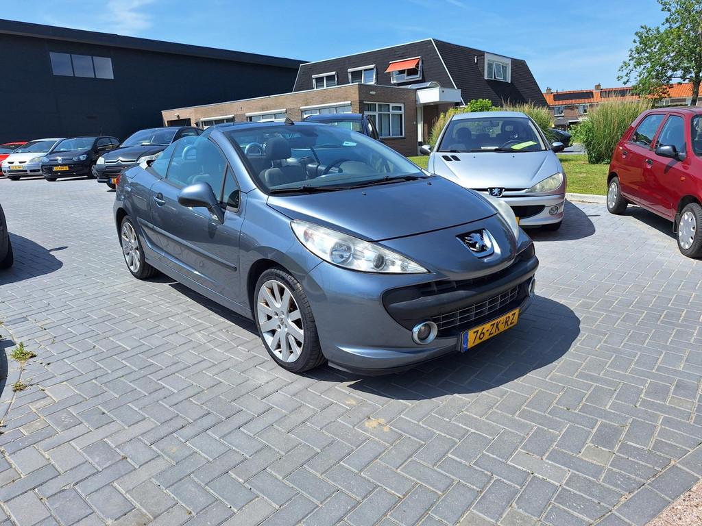 Peugeot 207 CC 1.6-16V T Sport / Nette auto / APK juni 2026, Auto's, Peugeot, Voorwielaandrijving, Gebruikt, 4 cilinders, 4 stoelen
