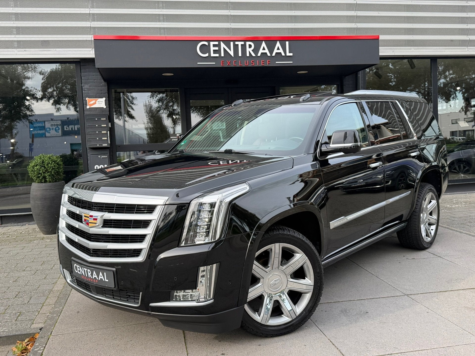 Cadillac ESCALADE 6.2 V8 Platinum Leder|7Pers.|Stoelkoeling|, Auto's, Automaat, Zwart, Vierwielaandrijving, SUV of Terreinwagen