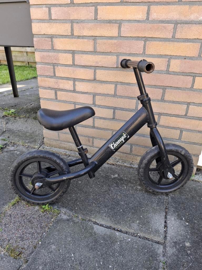Loopfiets voor stabiliteit en voorbereiding op fietsen, Ophalen