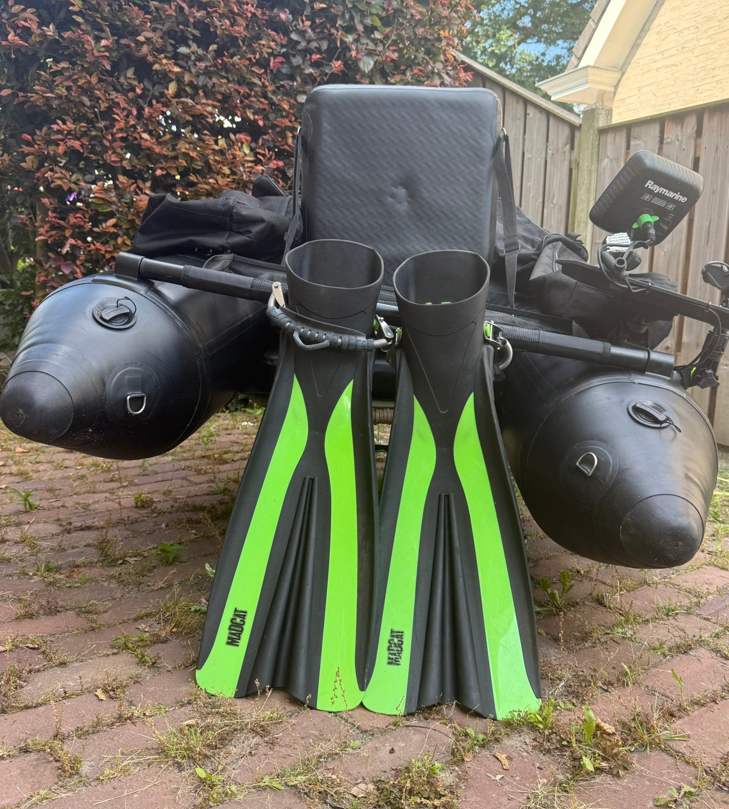Te Koop: 12BB STEALTH Belly Boat – Compleet uitgerust!, Ophalen, Zo goed als nieuw, Complete set