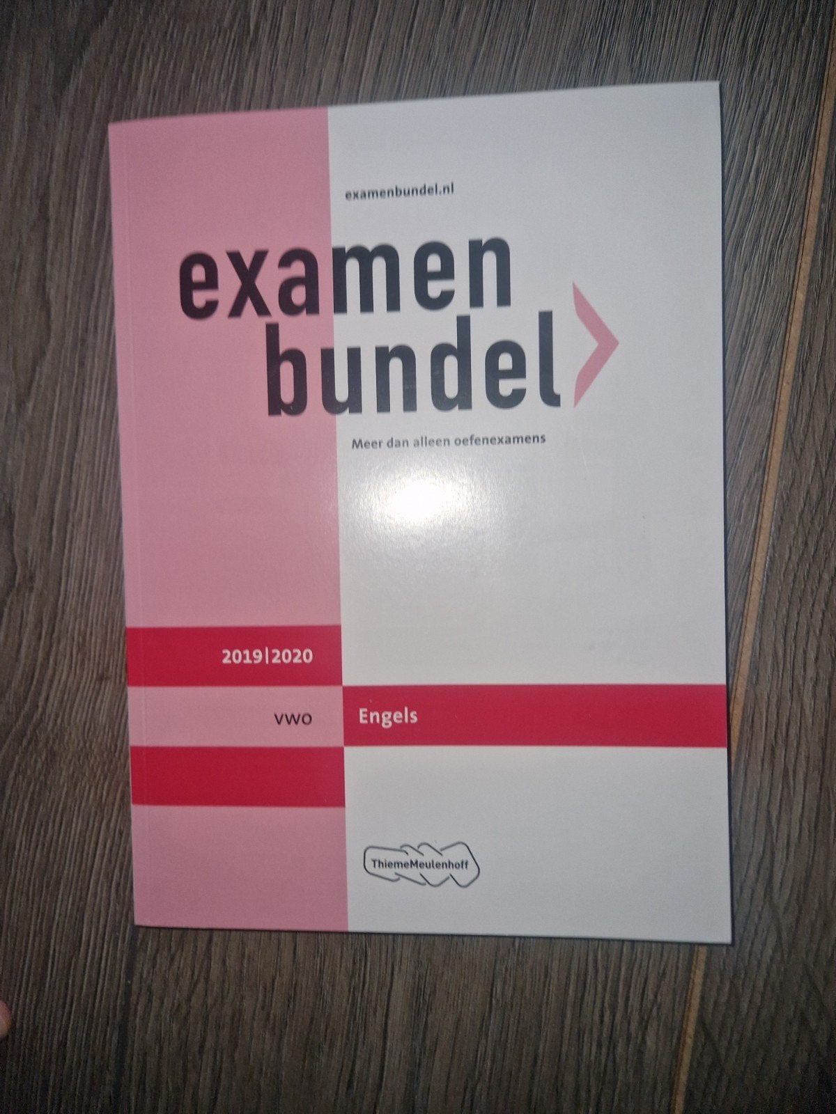 Examenbundel Engels VWO 2019/2020 - Zo goed als nieuw, Ophalen of Verzenden, Zo goed als nieuw, ThiemeMeulenhoff, Non-fictie