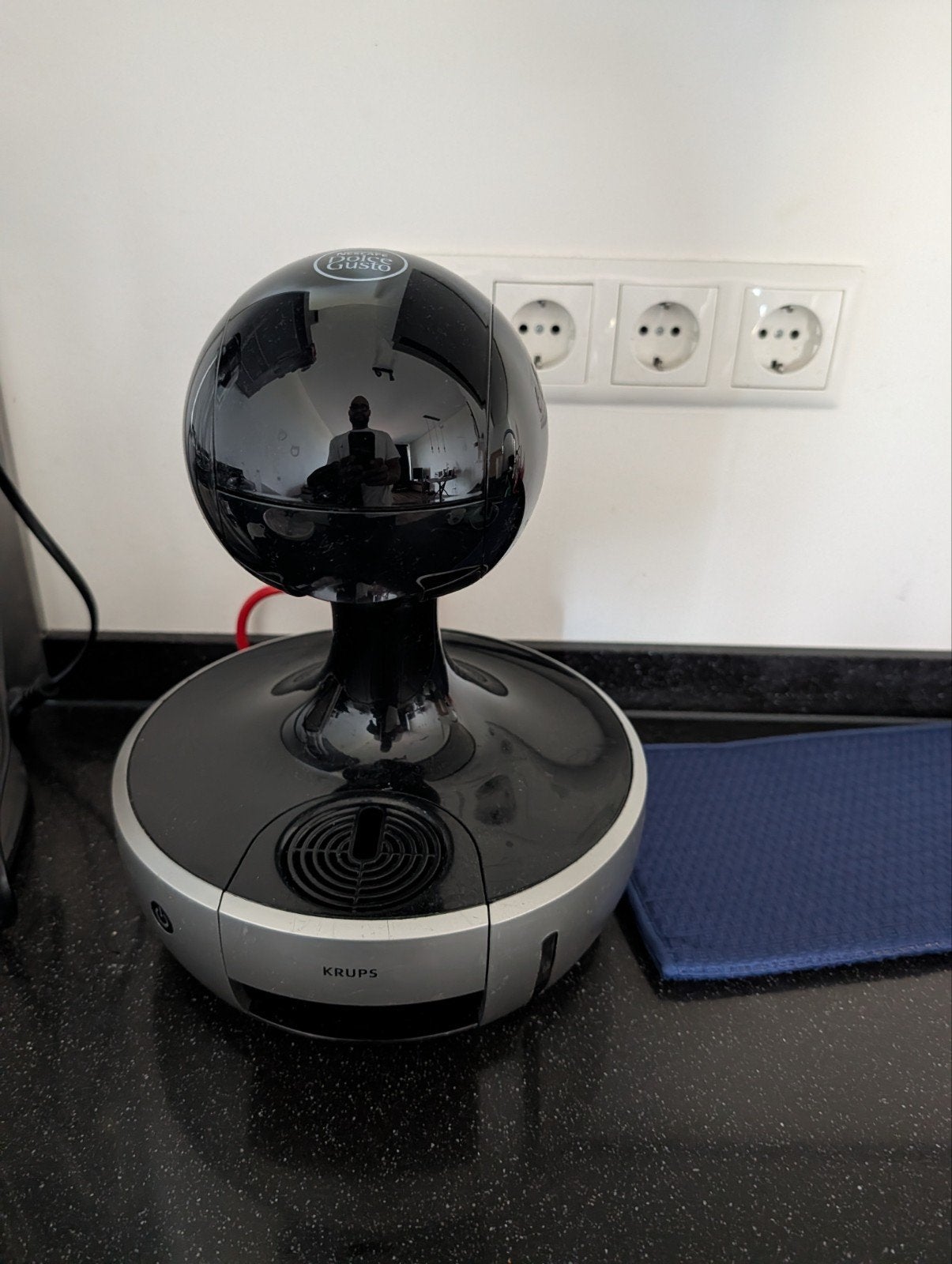 Dolce Gusto Drop Koffiezetapparaat, Witgoed en Apparatuur, Ophalen, Koffiepads en cups, Gebruikt, Koffiemachine