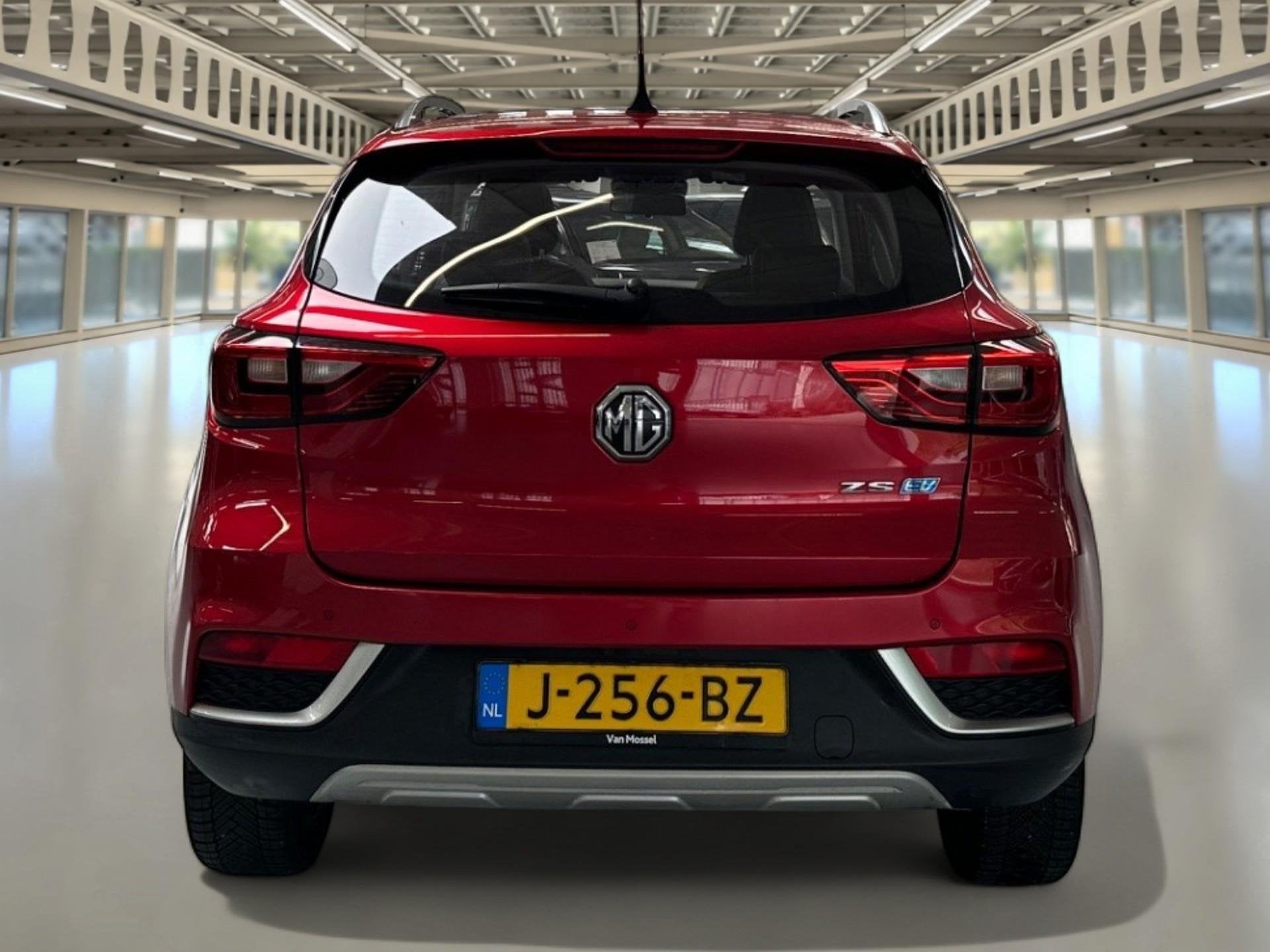 MG MG ZS EV Luxury 45 kWh PanoDak, CarPlay, Navi+Camera, Led, Auto's, 45 kWh, Gebruikt, 143 pk, ZS