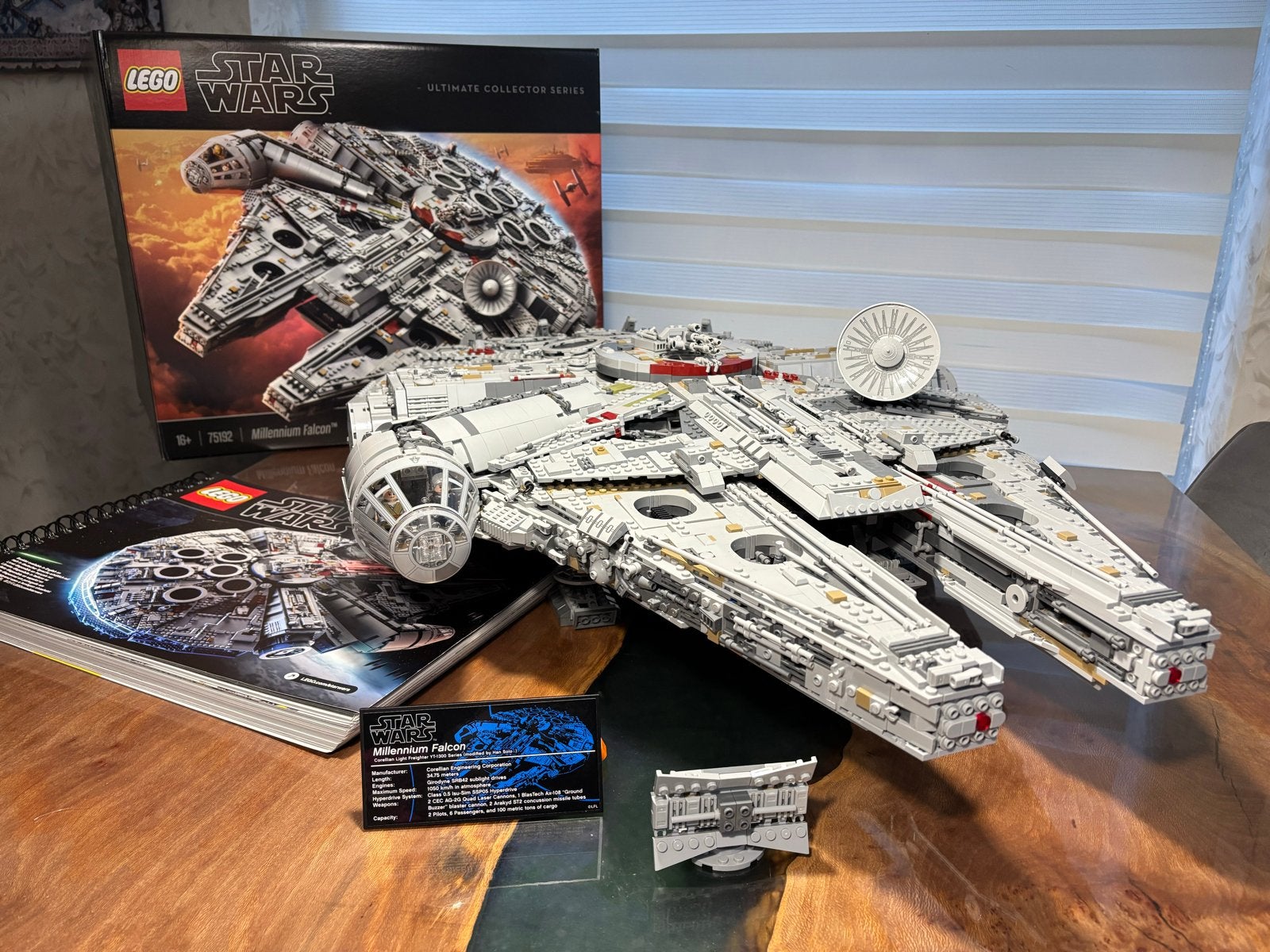 LEGO Star Wars Millennium Falcon (75192) UCS, Ophalen, Zo goed als nieuw