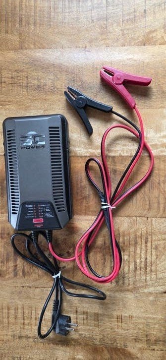 SC Power acculader SC120 12 A voor 6, 12 en 24 volt accu's, Ophalen of Verzenden, Gebruikt