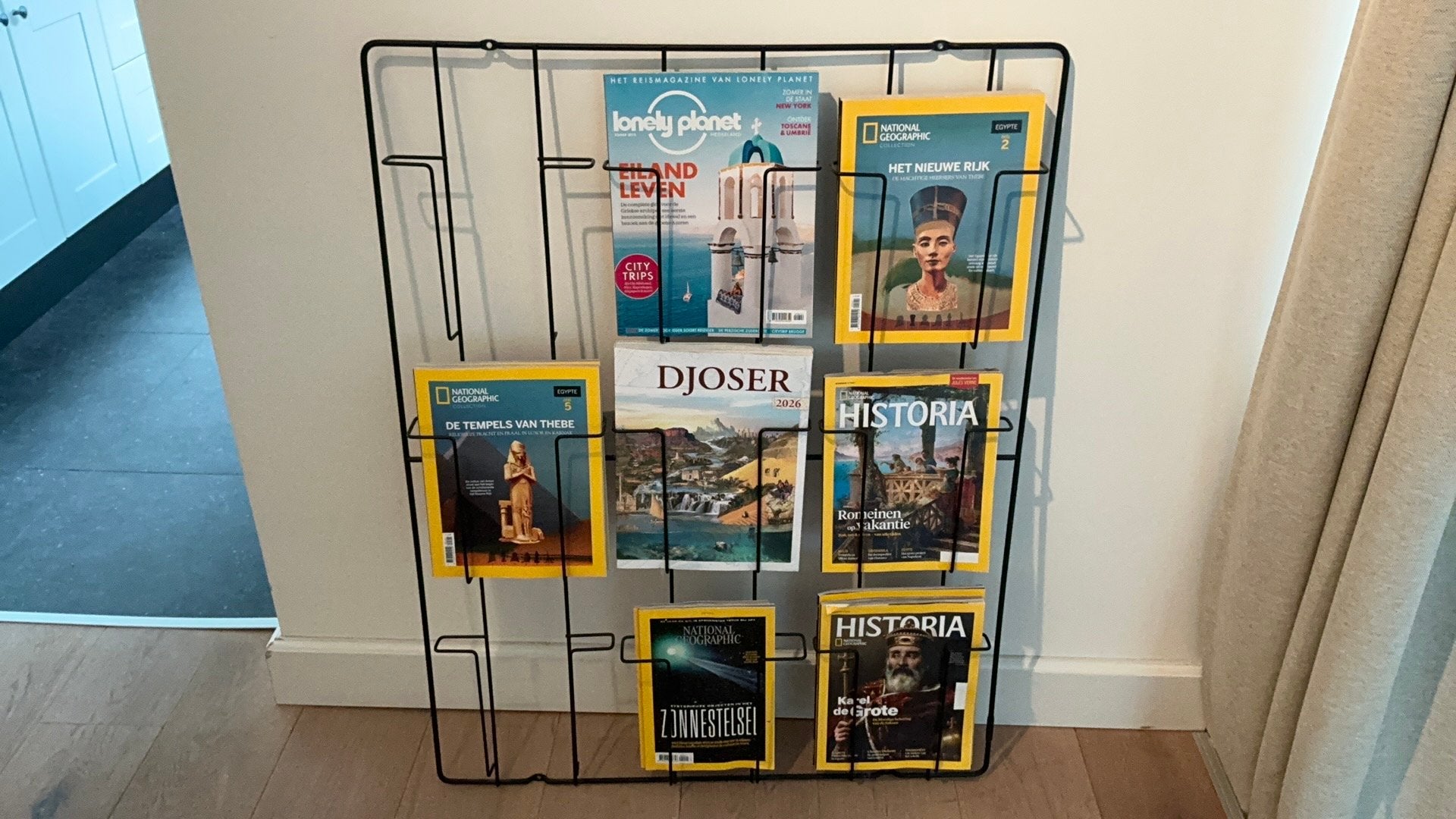 Zwart tijdschriftenrek, Ophalen, Gebruikt