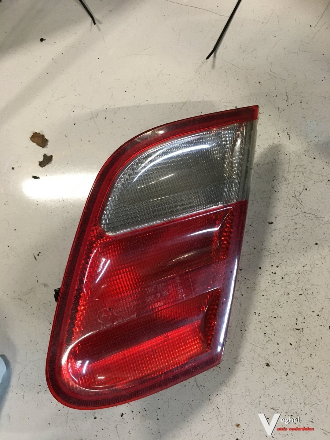 Mercedes CLK 2001 Achterlicht in klep Rechtsachter