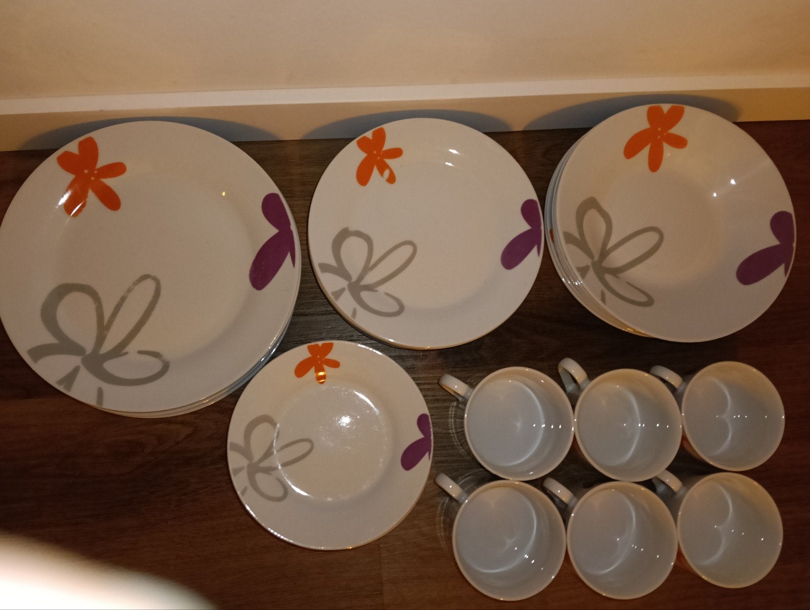 Vintage / Retro serviesset plus  kopjes met schotels, Ophalen of Verzenden, Zo goed als nieuw, Vintage, Compleet servies