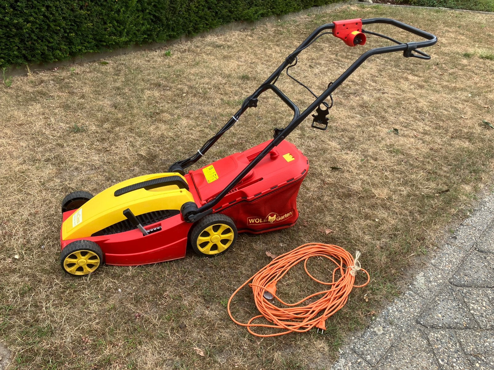 Wolff grasmaaier ambition 34 E, met verlengkabel., Ophalen of Verzenden, Zo goed als nieuw