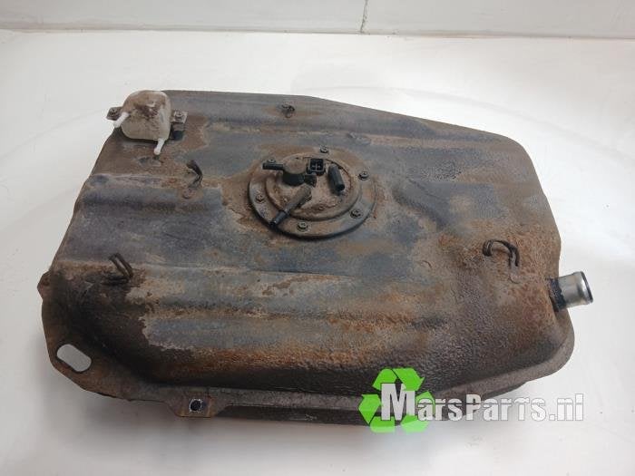 Tank van een Suzuki Wagon R+