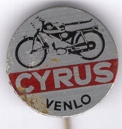 CYRUS Venlo Rijwielen blik speldje ( G_187), Verzamelen, Verzenden, Zo goed als nieuw, Transport, Speldje of Pin
