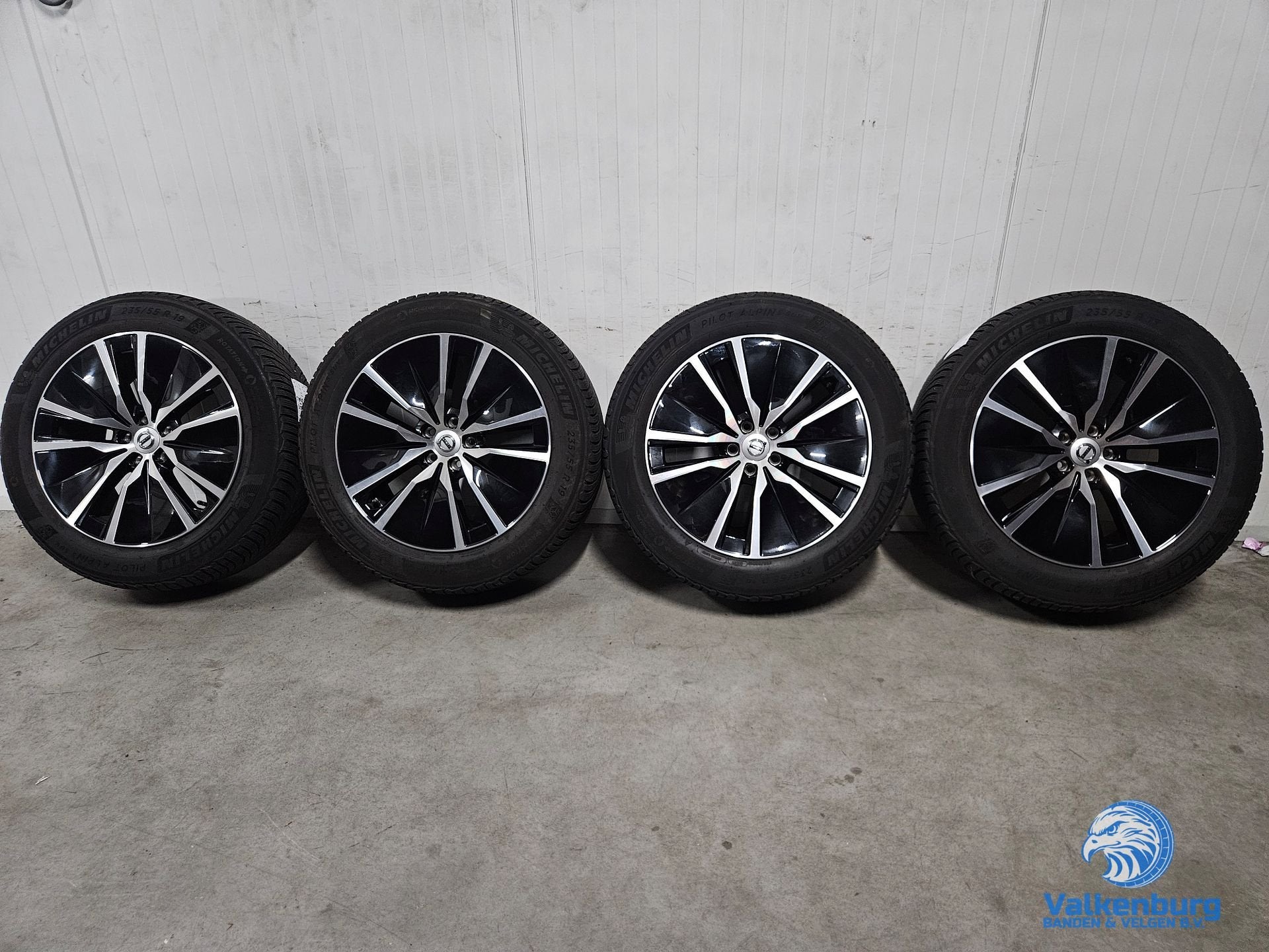 8mm! Originele Volvo XC60 XC40 C40 5-Double Spoke Black Diam, Auto-onderdelen, Banden en Velgen, 19 inch, Gebruikt, -, -