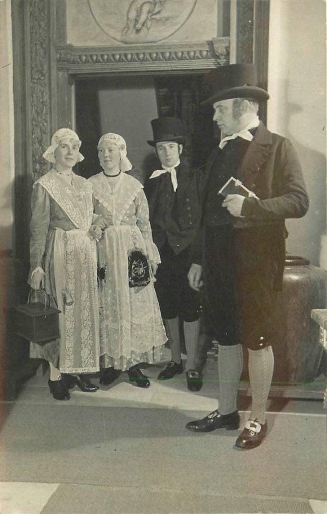 388-477-045 Friese Klederdracht, Verzenden, Voor 1920, Friesland