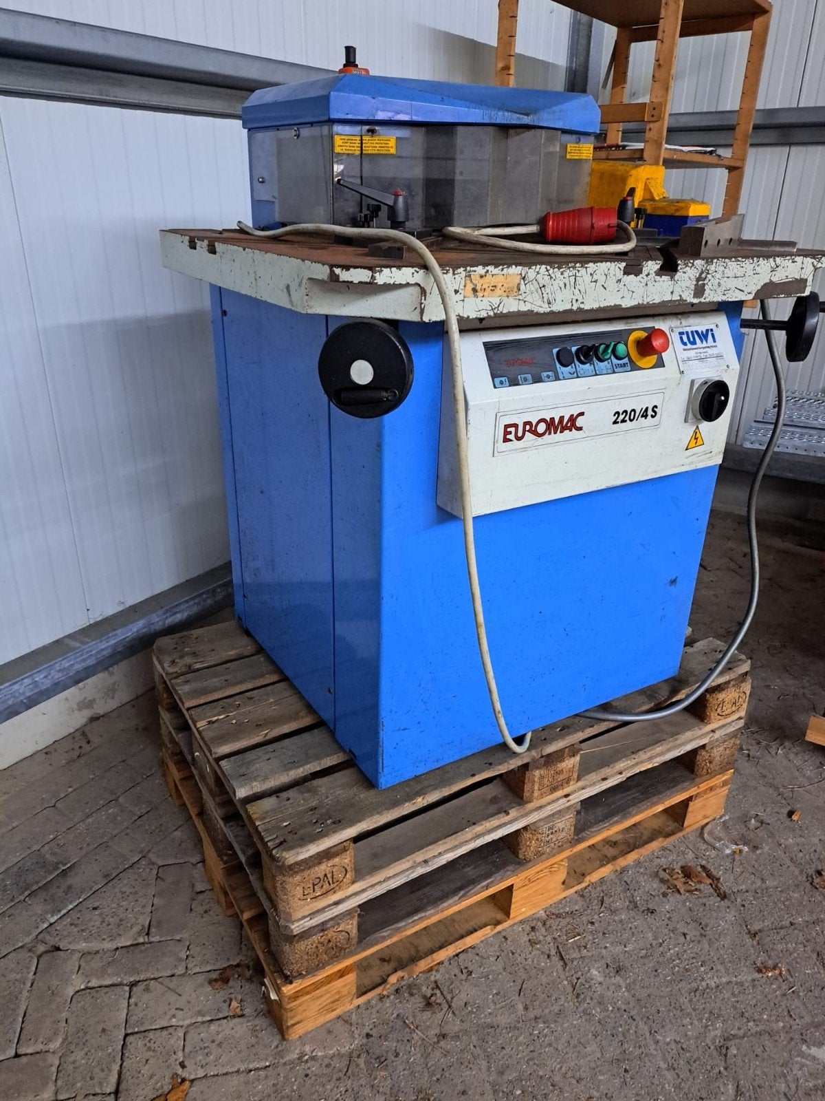 Euromac 220/4s uithoeker, Ophalen