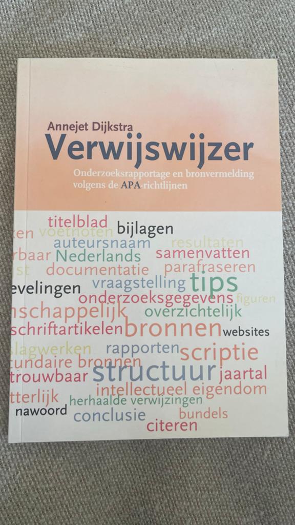 Verwijswijzer: Onderzoeksrapportage en bronvermelding, Ophalen of Verzenden, Gamma, Zo goed als nieuw, HBO