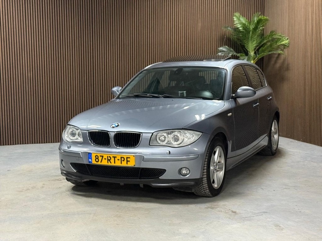 BMW 1-serie 118i High nieuw ketting (bj 2005, automaat), 4 cilinders, 129 pk, Blauw, Origineel Nederlands
