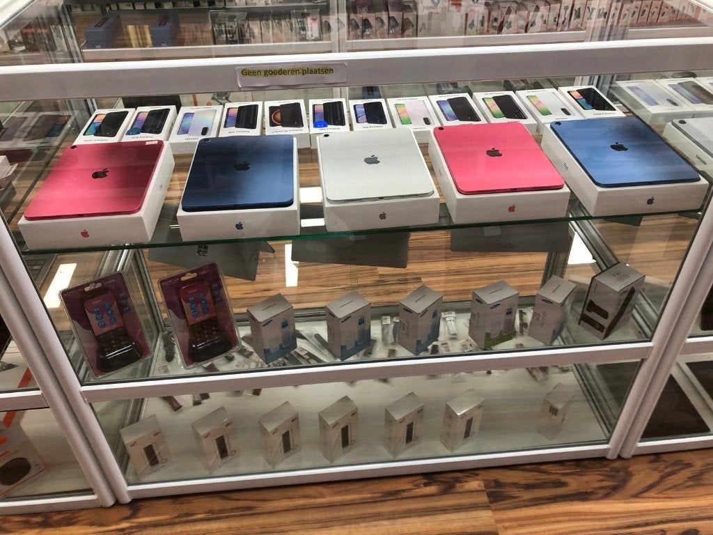 ipad A16   / ipad 11 / ipad 2025      128gb wifi, Ophalen, Zo goed als nieuw, Overige typen