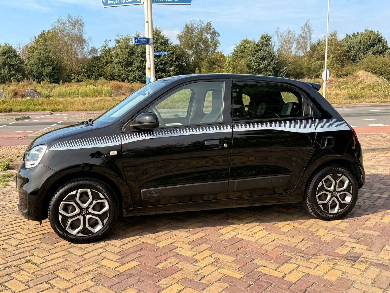 Renault Twingo 1.0 SCe collection 75pk 2019 Zwart, Auto's, Zwart, Origineel Nederlands, Handgeschakeld, Particulier