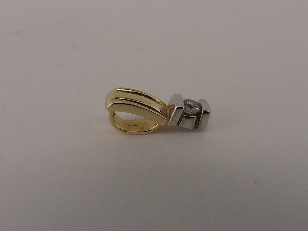 Gouden hanger met briljant                               G38, Gebruikt, Overige voorstellingen, ., Ophalen of Verzenden
