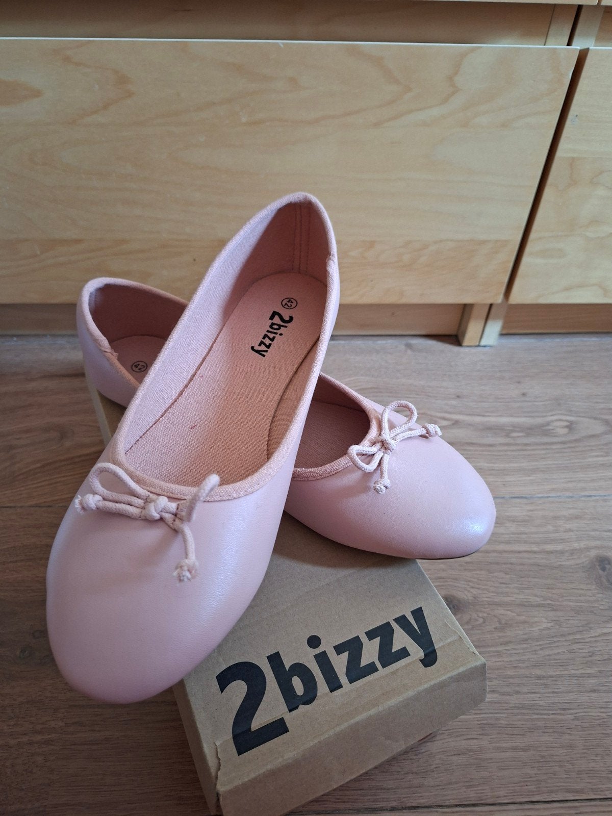 2 Bizzy roze instappers mt 42 NIEUW, 2-Bizzy, Instappers, Nieuw, Ophalen of Verzenden