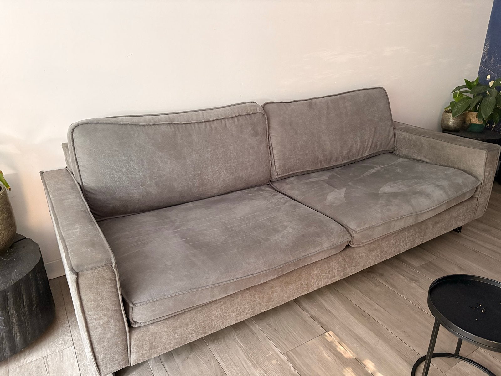 Gebruikte grijze banken, netjes voor een volgende ronde, Huis en Inrichting, Ophalen, Gebruikt, Driepersoons, 75 tot 100 cm