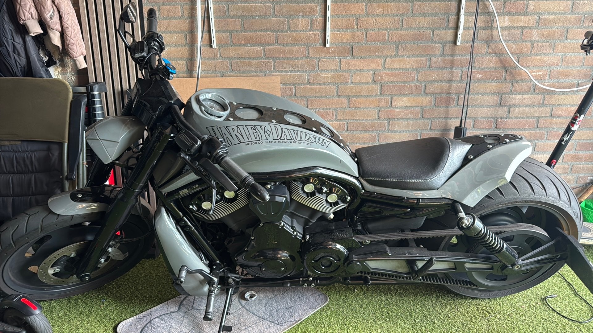 Harley davidson night rod special custom 300 achterband, Motoren, Meer dan 35 kW, 1250 cc, Handgeschakeld, Chopper