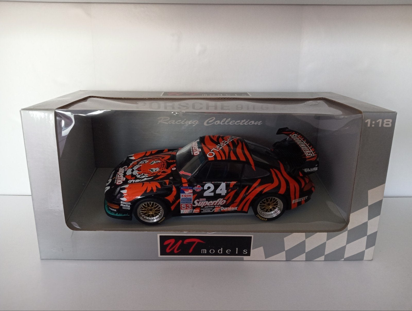 UT Models Porsche GT2 #24, Hobby en Vrije tijd, Modelauto's | 1:18, Ophalen of Verzenden, Zo goed als nieuw, Auto, UT Models