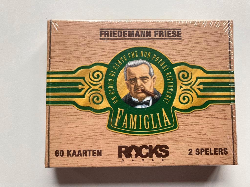 Spel: Famigia, Een of twee spelers, Ophalen of Verzenden, Nieuw, Rocks Games