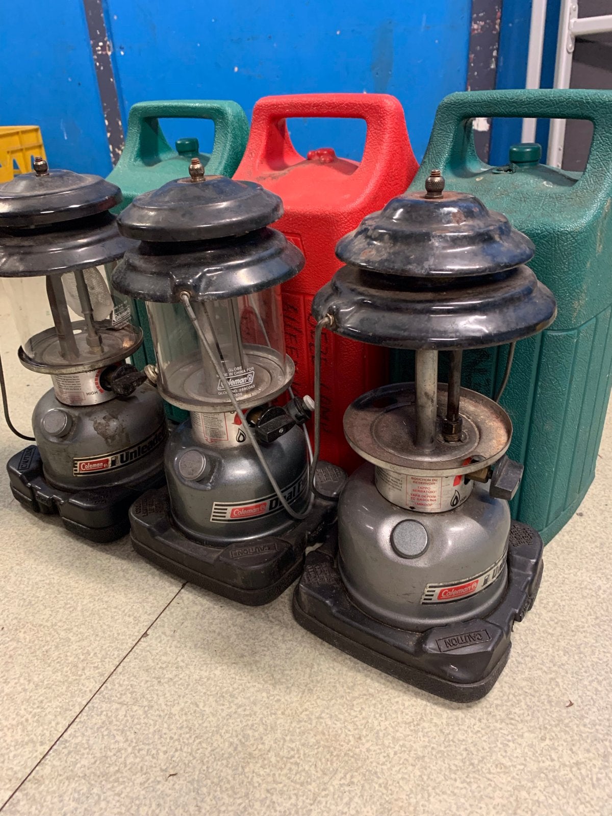 3 Coleman benzine lantaarns met bescherm hoezen., Ophalen, Gebruikt