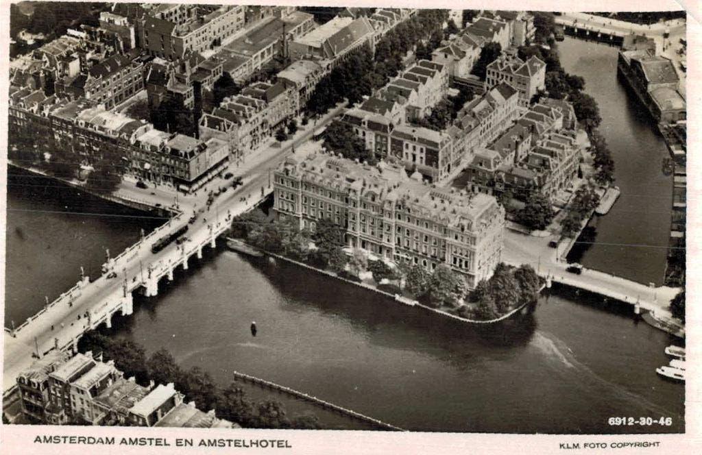 1932 AMSTERDAM Panoramafoto Amstel en Amsterhotel, Ophalen of Verzenden, 1920 tot 1940, Gelopen, Noord-Holland