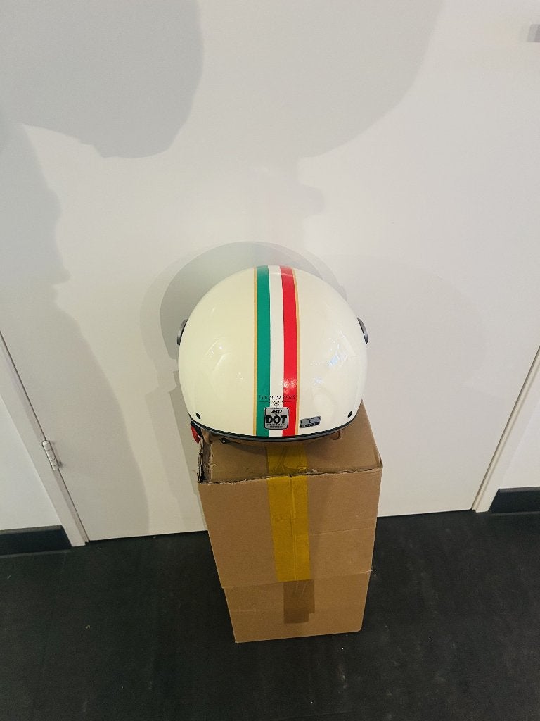 Nieuwe retro jethelm Vespa crème wit Italiaans – maat L, Ophalen of Verzenden, Nieuw, Large, Overige merken