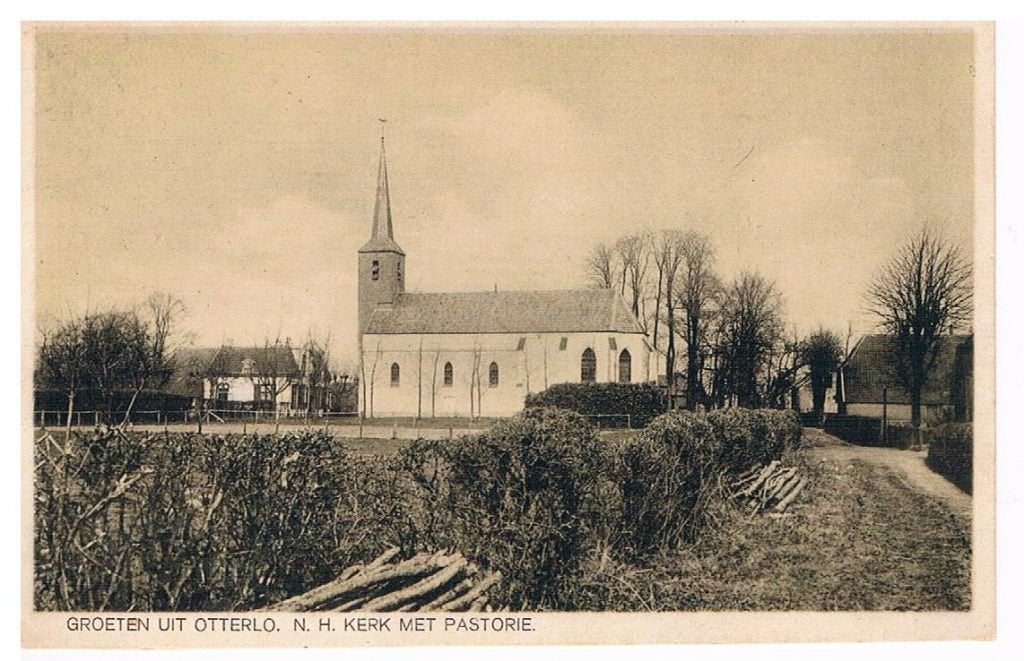 Groeten uit Otterlo, N.H. Kerk met pastorie, Ophalen of Verzenden, 1920 tot 1940, Gelopen