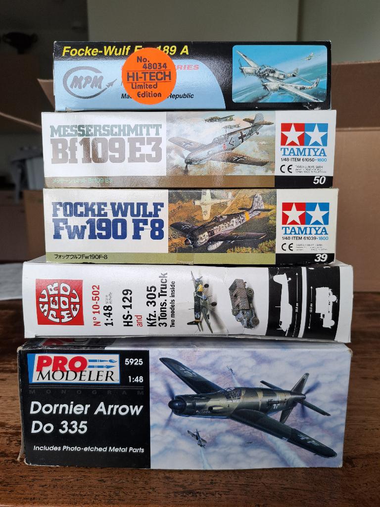 Set van 5 bouwdozen, Hobby en Vrije tijd, Modelbouw | Vliegtuigen en Helikopters, Overige merken, Gebruikt, Ophalen of Verzenden
