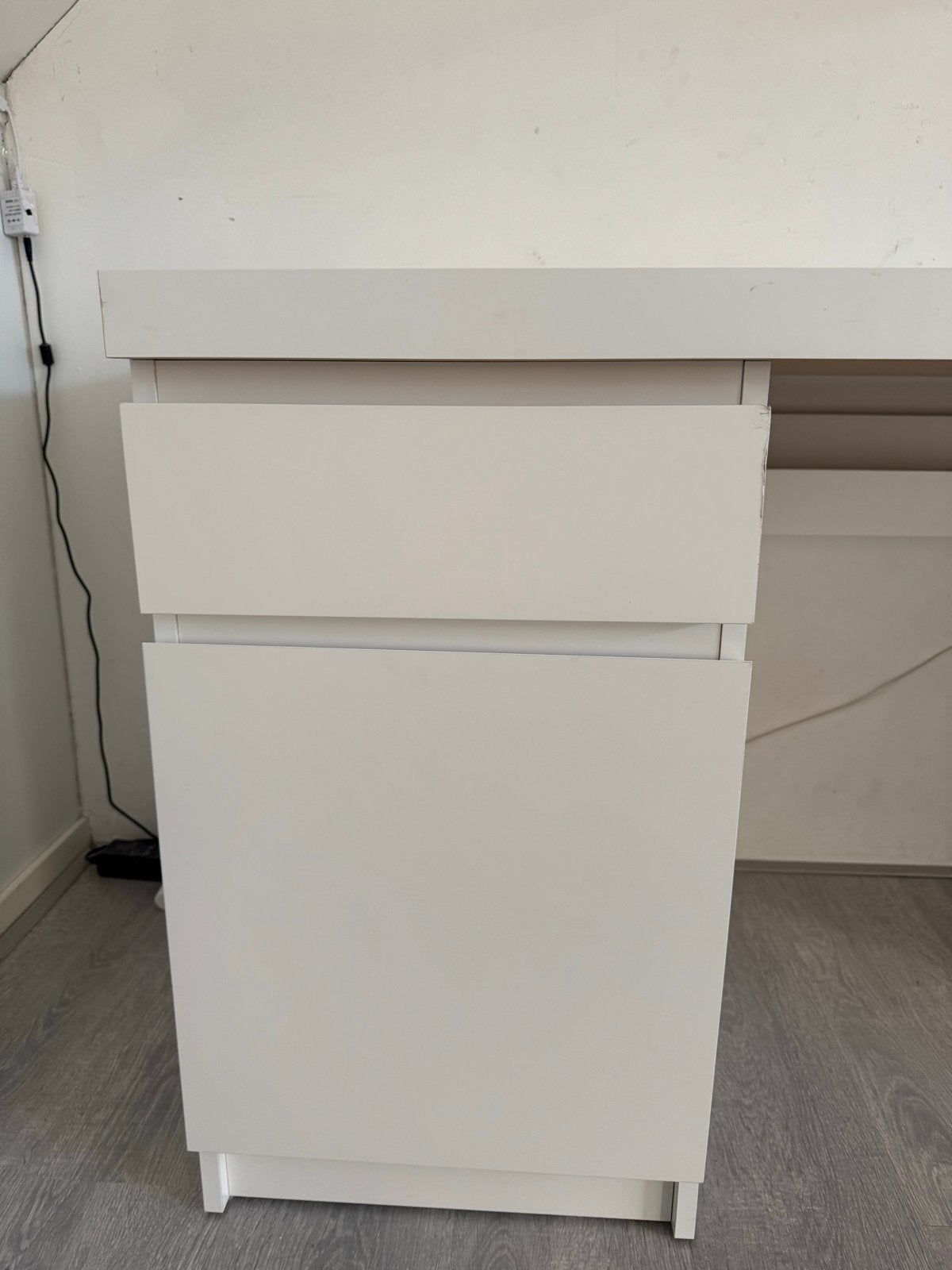 IKEA Malm Bureau Wit, Ophalen, Gebruikt, Met lades, IKEA