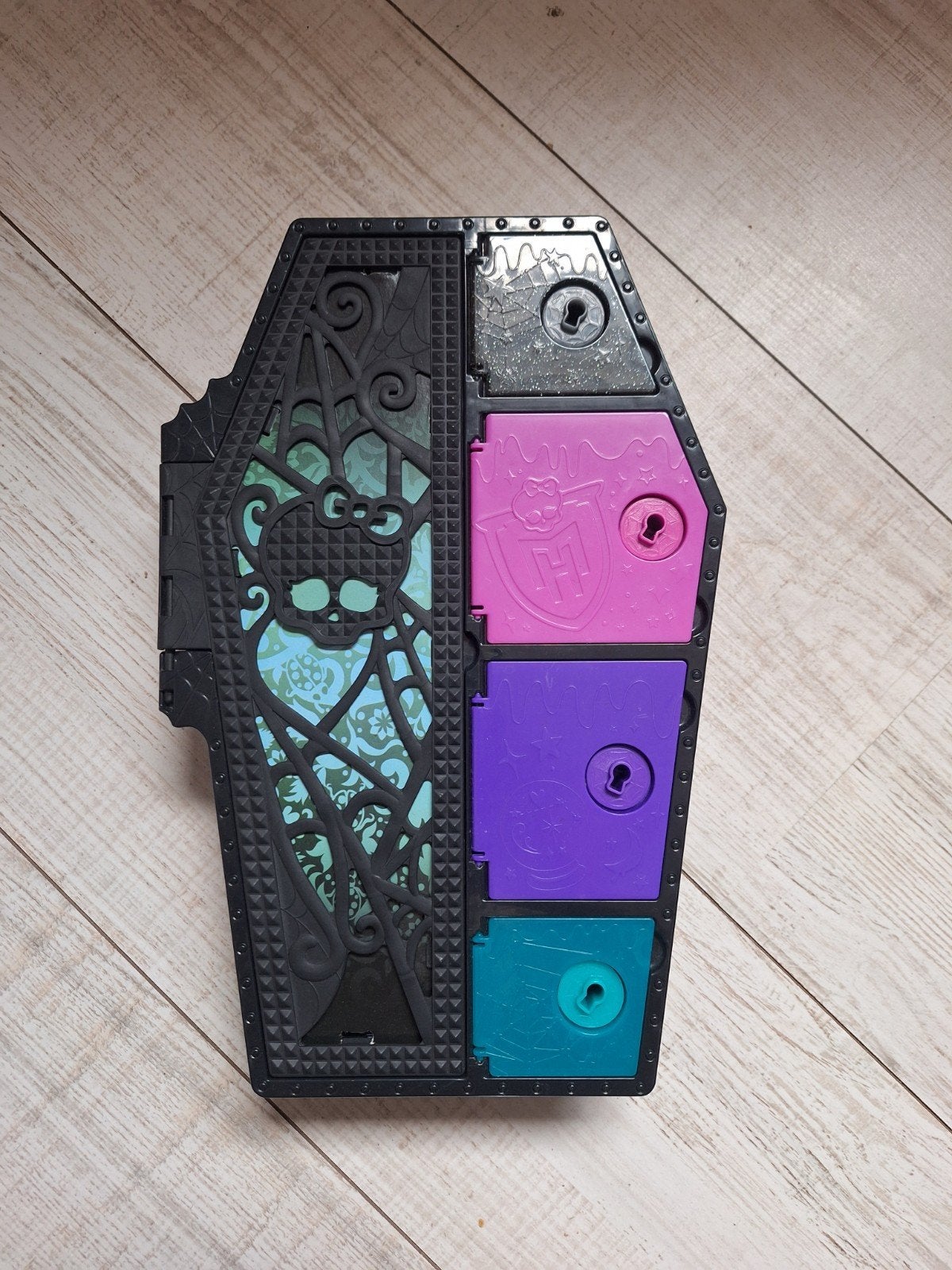 Monster High pop met koffer en accessoires, Ophalen, Gebruikt, Overige typen