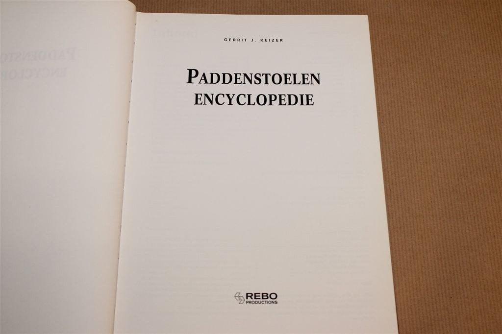 Paddenstoelen Encyclopedie — Naslagwerk met Honderden Foto\', Boeken, Ophalen of Verzenden, Gelezen