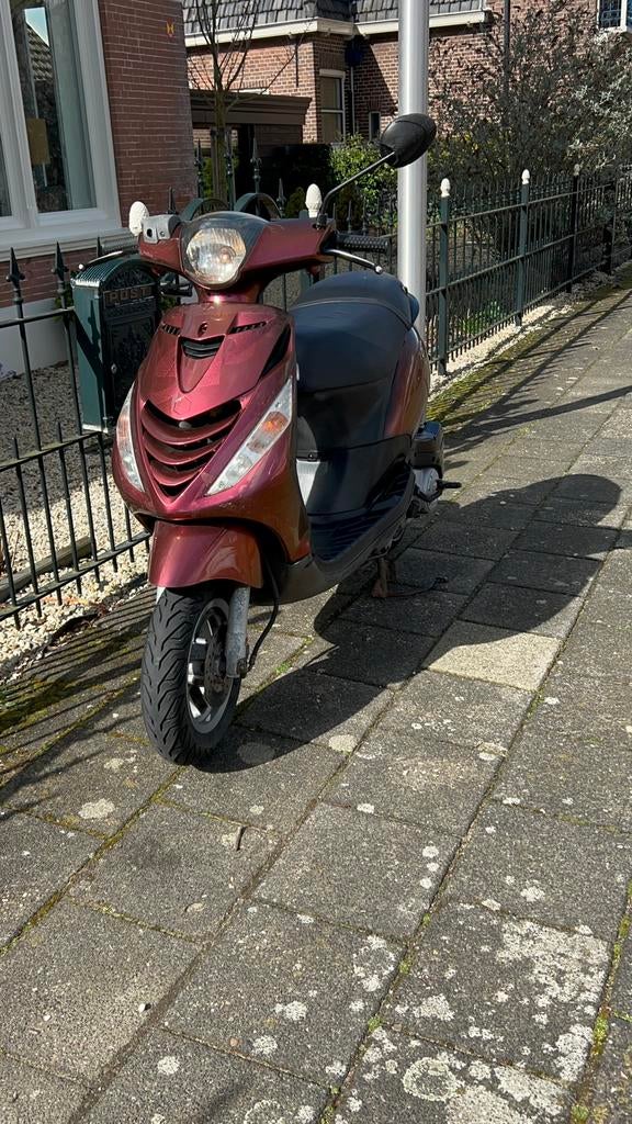 Piaggio zip 4t snor, Fietsen en Brommers, Ophalen of Verzenden, Zo goed als nieuw, Benzine, Zip