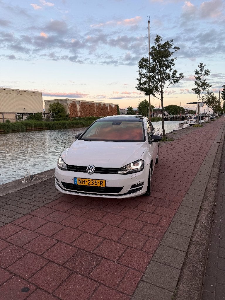 Volkswagen Golf 1.4 TSI DSG, Auto's, Volkswagen, Euro 6, 4 cilinders, Lichtsensor, Wit