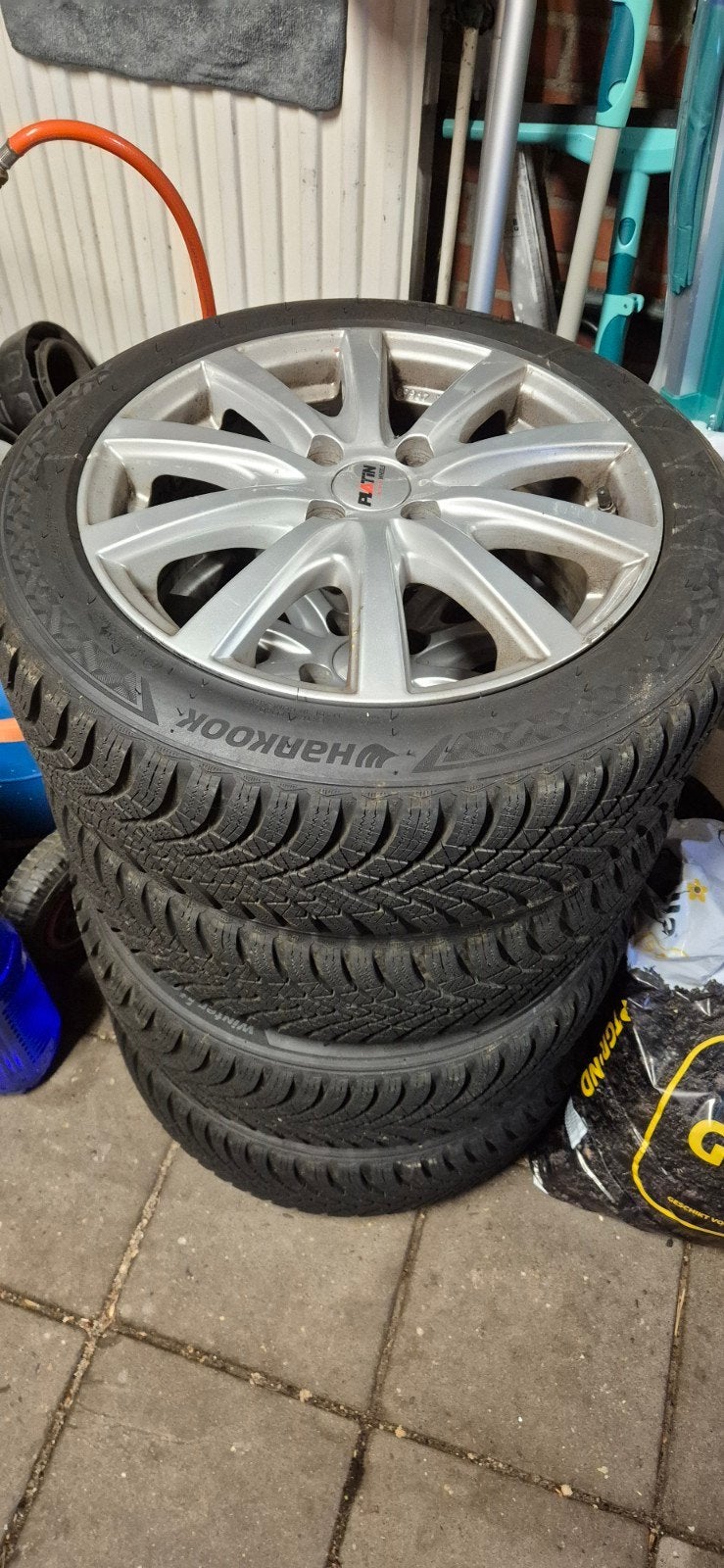 Hankook winter i*cept RS3 185/55R16 suzuki swift 2013, Ophalen