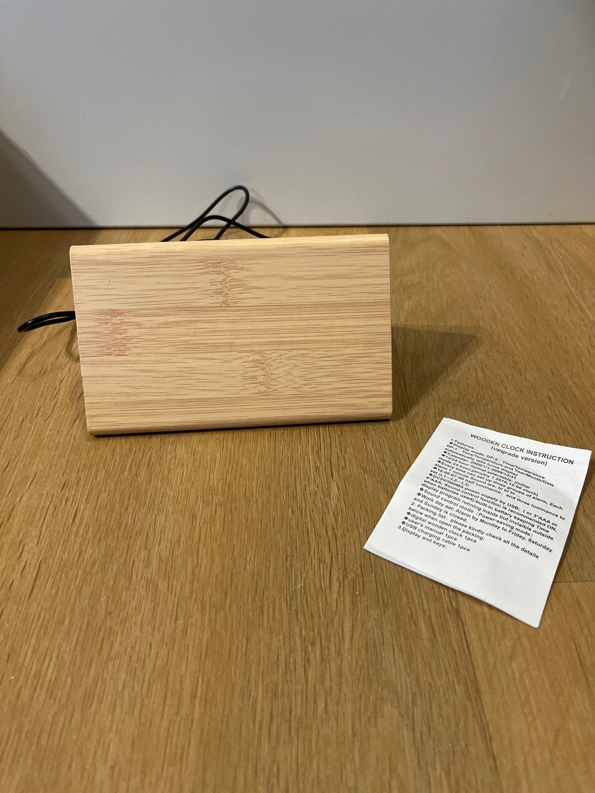 Digitale Wekker Houtlook - USB Voeding, Ophalen of Verzenden, Zo goed als nieuw