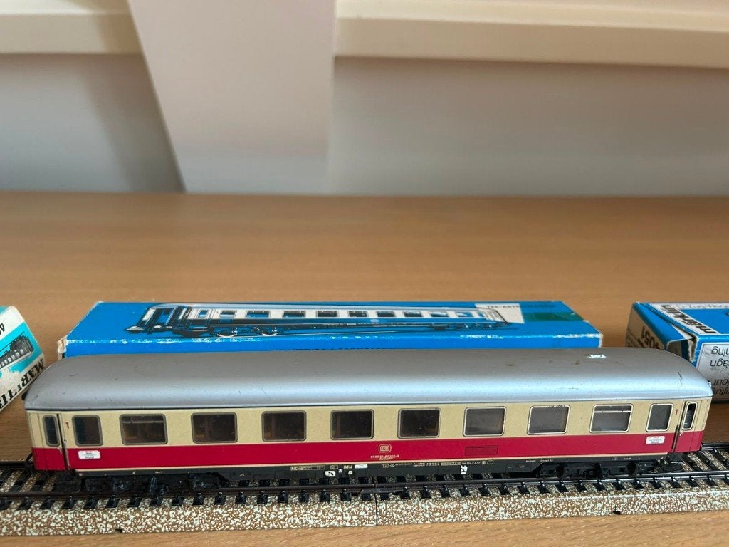 Personenwagons Märklin (metalen behuizing), Hobby en Vrije tijd, Ophalen, Wisselstroom, Gebruikt, Wagon