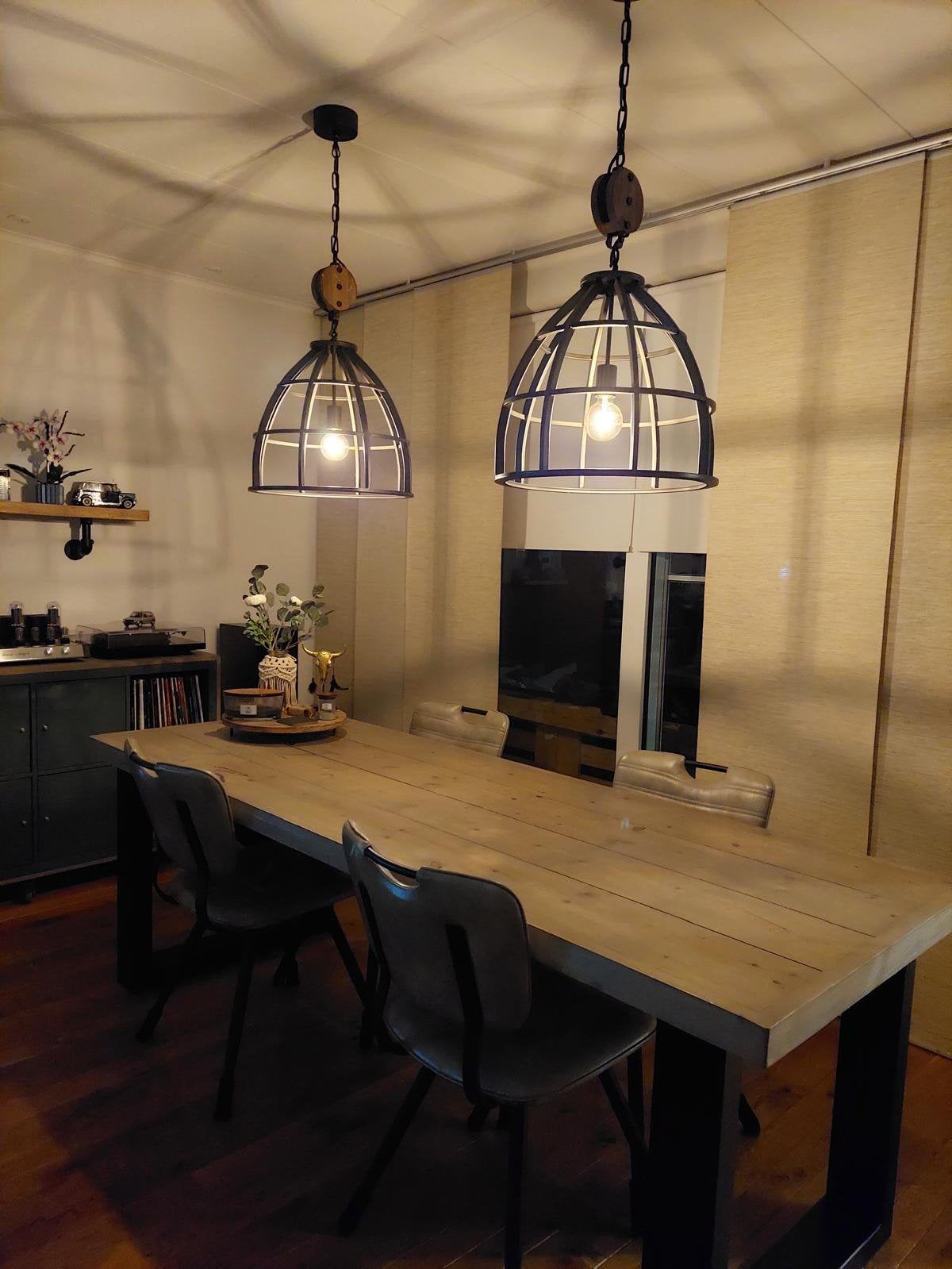 Robuuste houten eettafel met metalen onderstel, Ophalen, 200 cm of meer, 50 tot 100 cm, Zo goed als nieuw