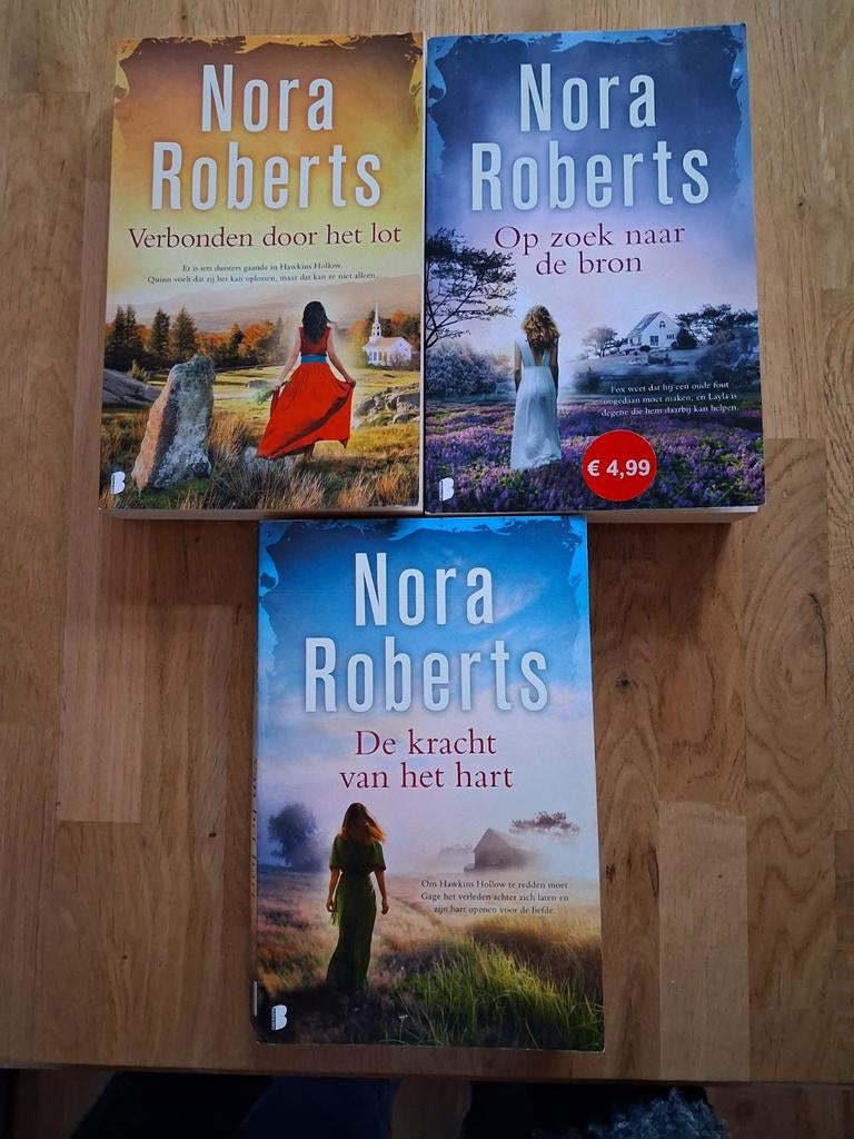 Te koop:Nora Roberts, trilogie de cirkel van 7, Ophalen of Verzenden, Zo goed als nieuw