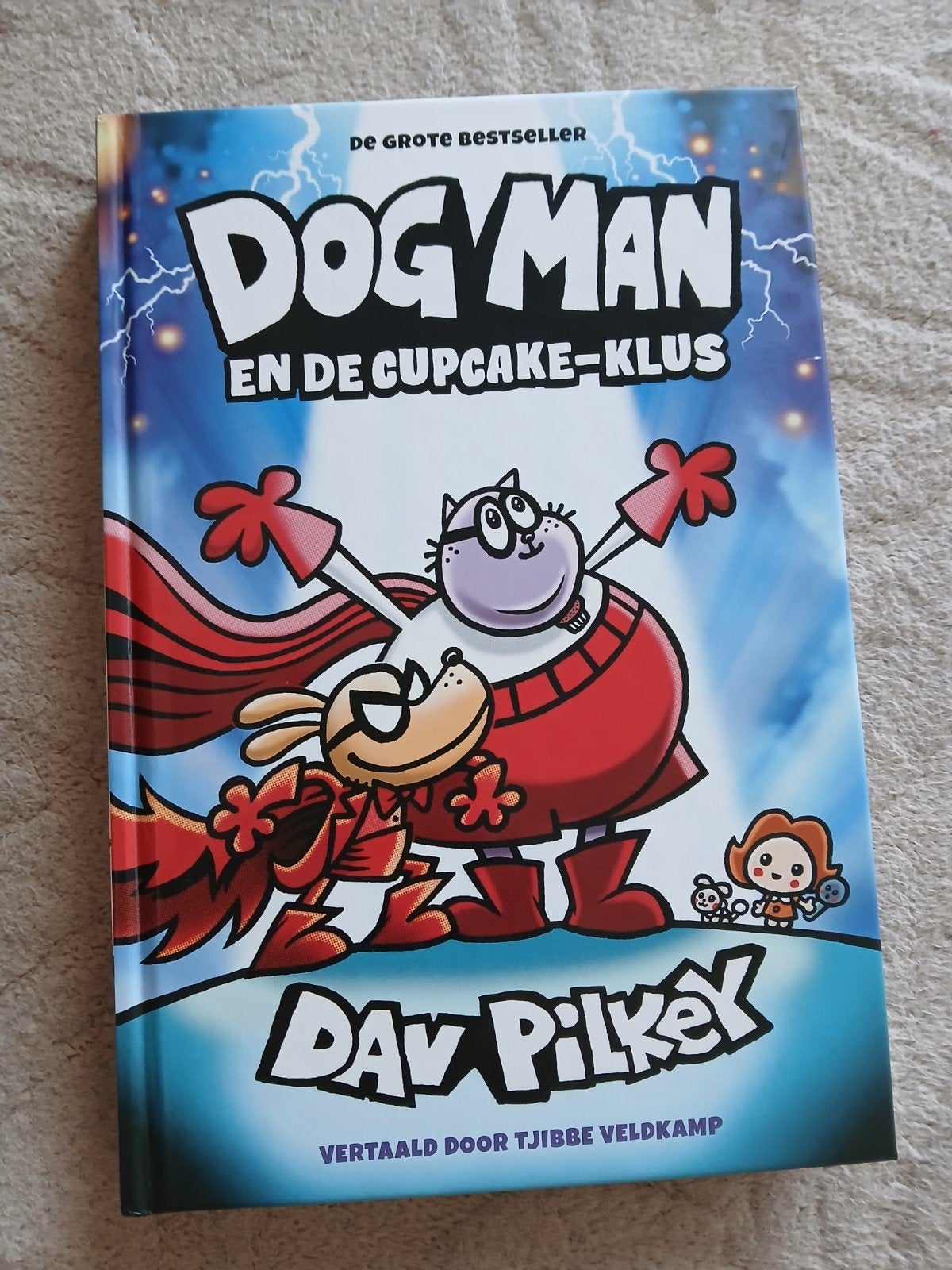 Dav Pilkey - Dog Man en de Cupcake-klus, Fictie algemeen, Nieuw, Ophalen of Verzenden, Dav Pilkey
