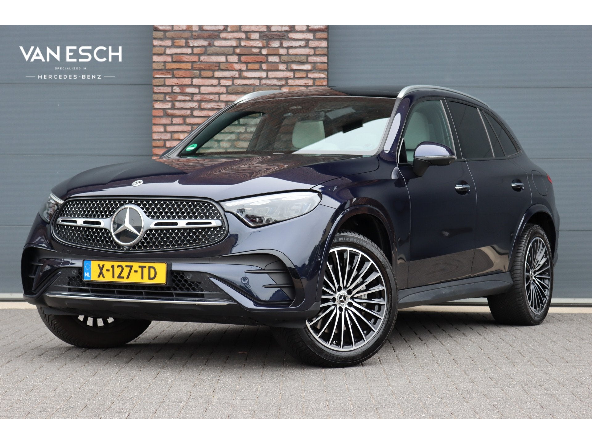 Mercedes-Benz GLC 400e 4MATIC AMG Line | Panoramadak | Trekh, Auto's, Gebruikt, Euro 6, Blauw, Automatische klimaatregeling