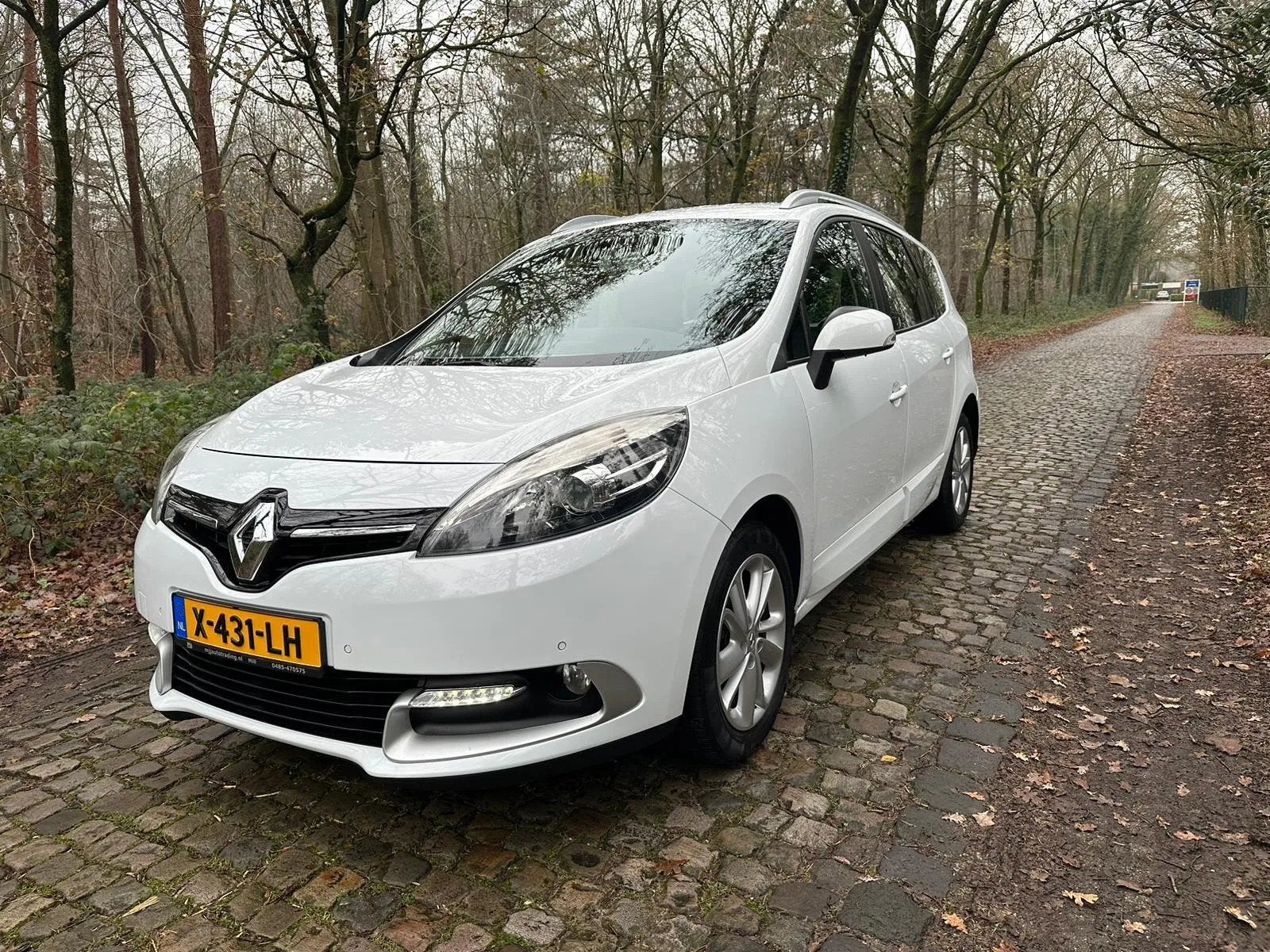 Renault Grand Scénic 1.2 TCe Bose 7 persoons 79565 km, Gebruikt, 4 cilinders, Wit, Handgeschakeld